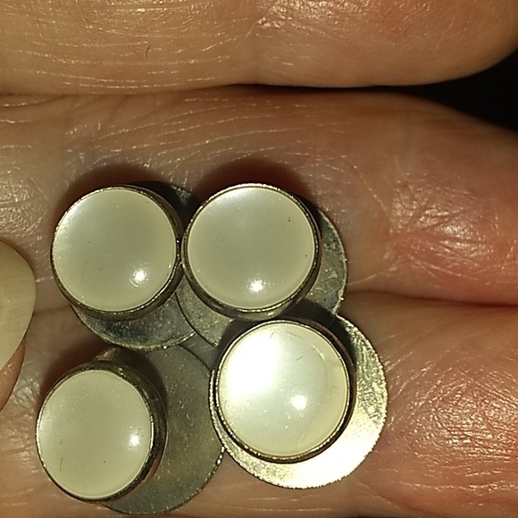 mother of pearl cufflinks set - Picture 3 of 4